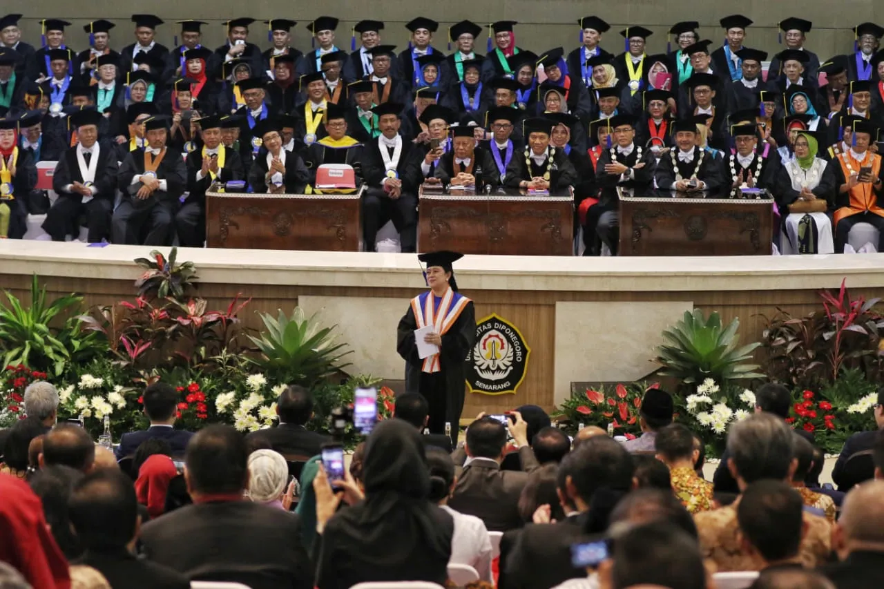 Puan Maharani Terima Dr. (HC) dari Undip