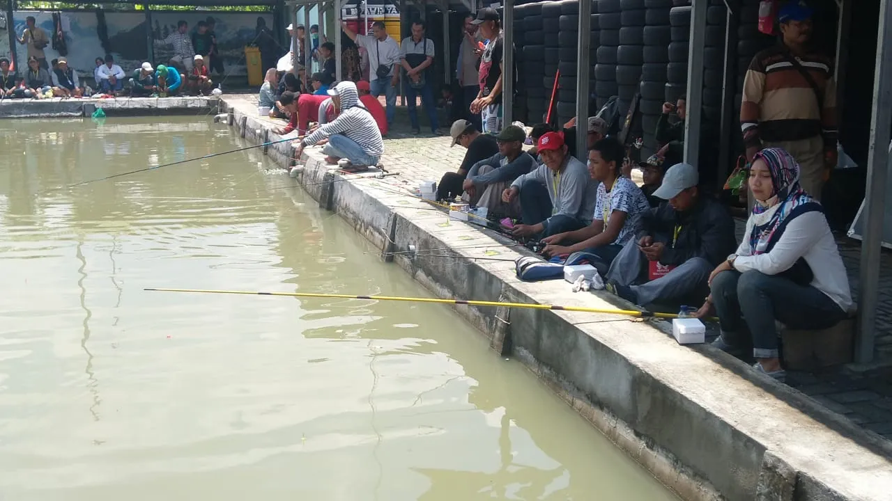 Mancing Bareng, Jalin Kedekatan dengan Masyarakat