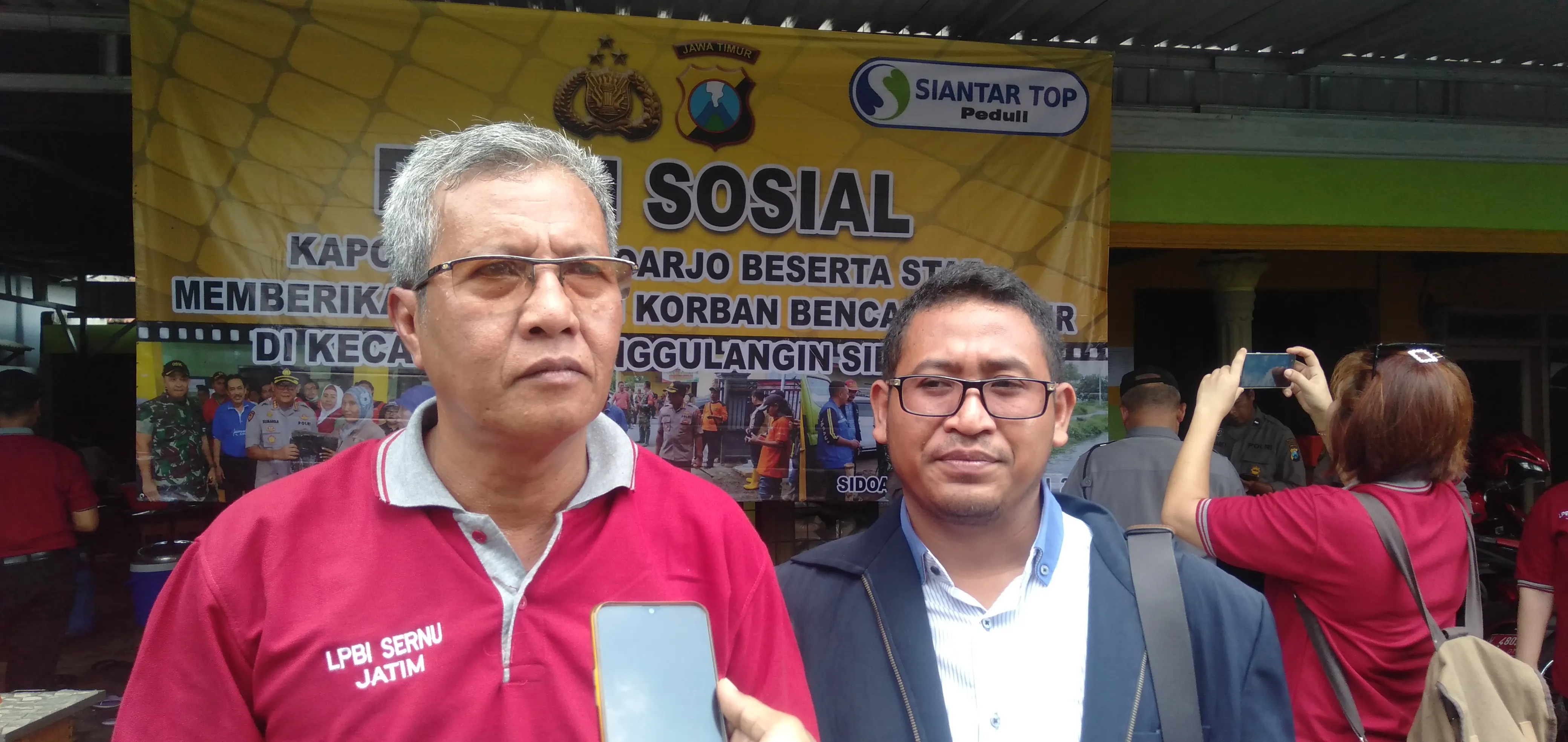Siantar TOP Beri Bantuan Korban Banjir di Tanggulangin Sidoarjo