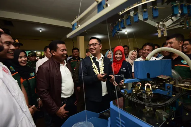 Kampung Kaos Kaki, Contoh Nyata BUMDes Juara