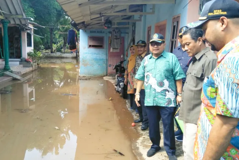 Tinjau Luapan Kali Weleng, Komisi D DPRD Jatim, Beber Solusi Penanganan