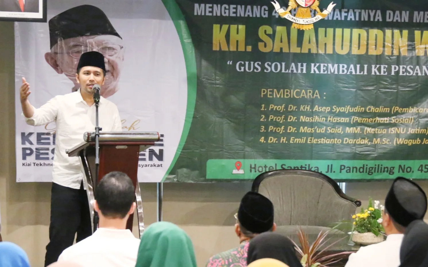 Ini Buku Gus Sholah Kembali ke Pesantren