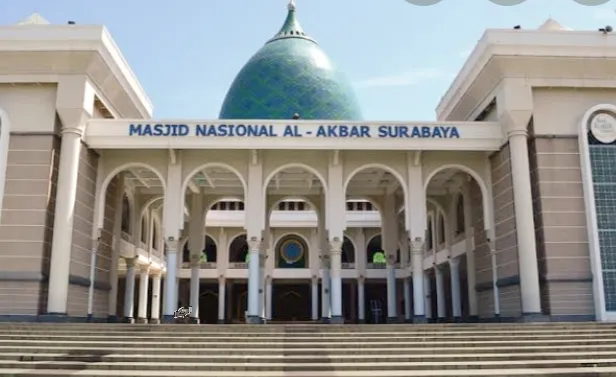 Cegah Penyebaran Virus Corona, Masjid Akbar Bersih Bersih