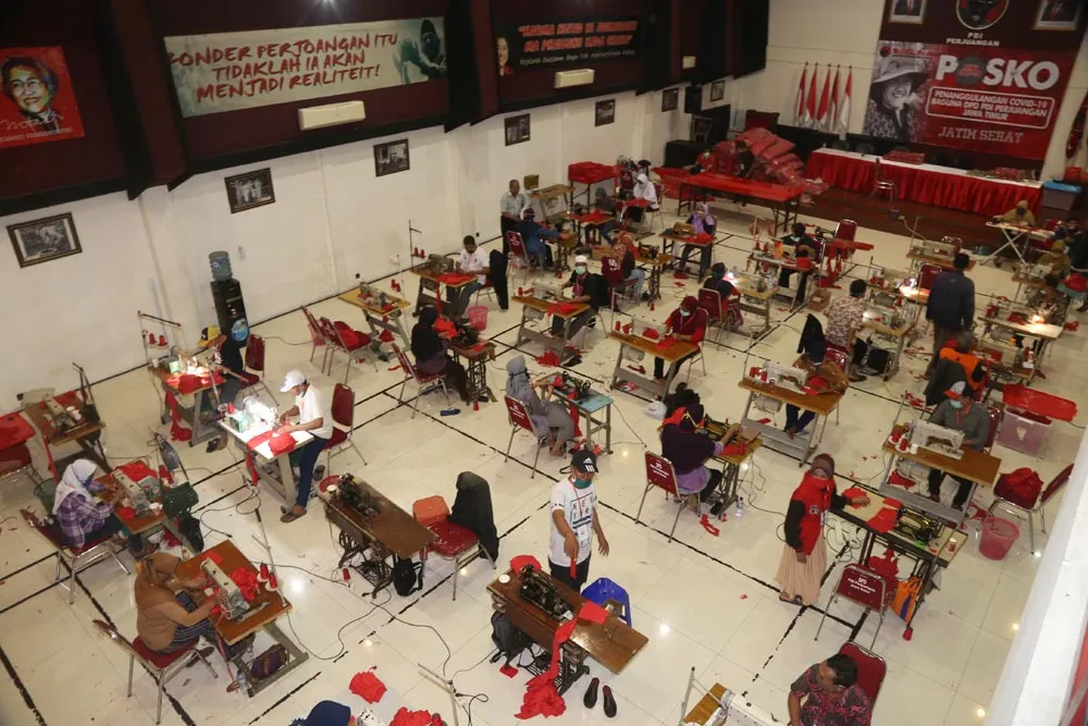 Kantor PDIP Jatim Disulap Jadi Pusat Konfeksi