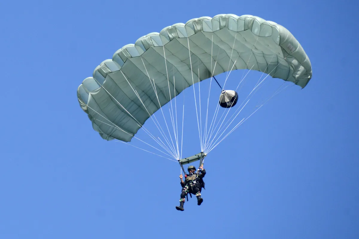Latihan Terjun Tempur Taifib 2 Marinir