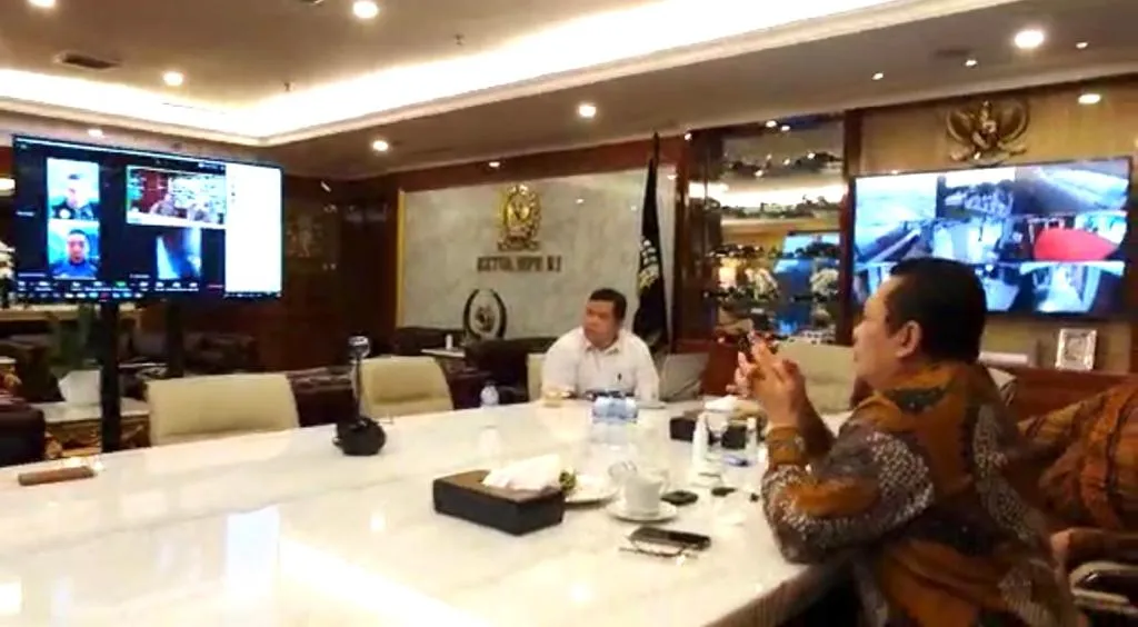 Bamsoet Ajak Peduli Driver Ojek Online