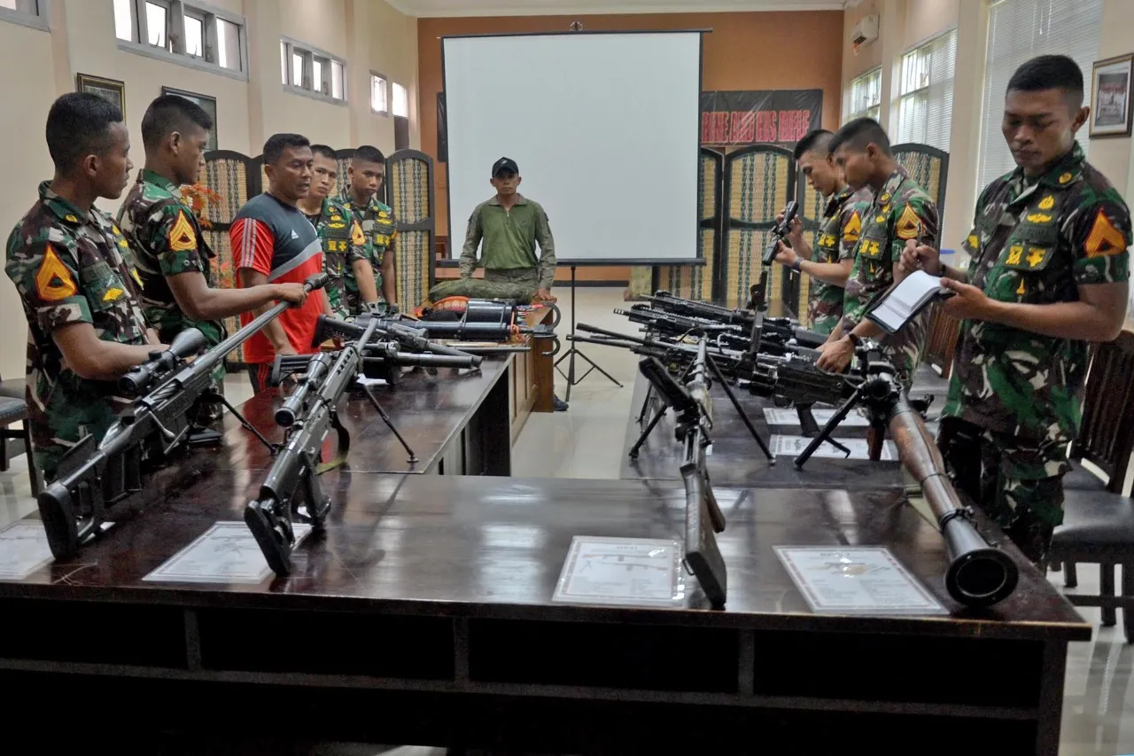 Korps Marinir Angkatan 65 Kenali Senjata Infanteri 