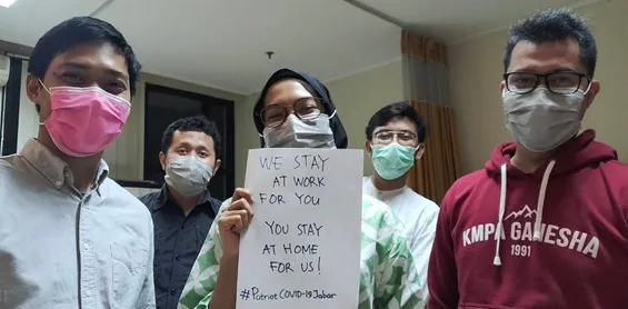 Tim di Balik Layar Pengujian Sampel COVID-19 di Jabar   