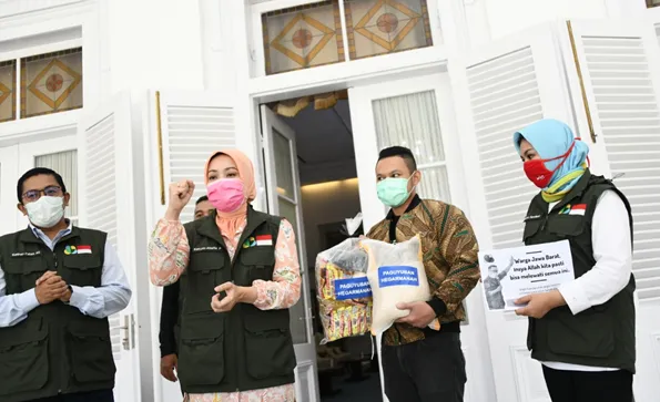 Jabar Bergerak Salurkan Sembako untuk Warga Terdampak COVID-19