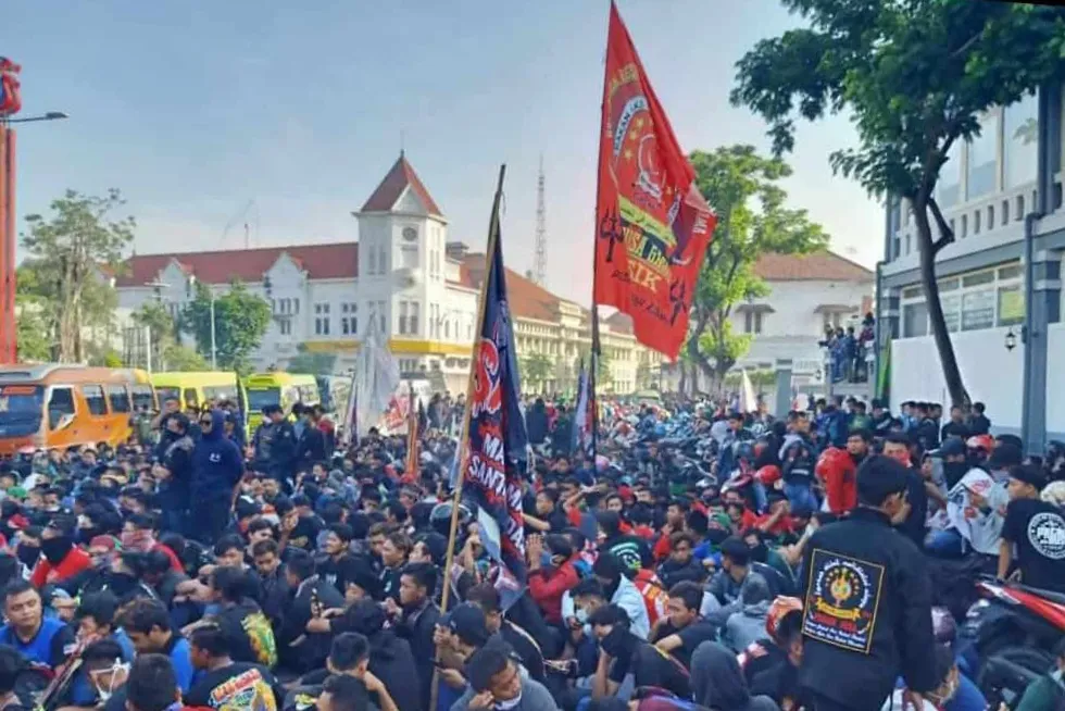 Dua Orang Terluka Diduga Dikroyok Usai Demo Di Mapolrestabes Surabaya