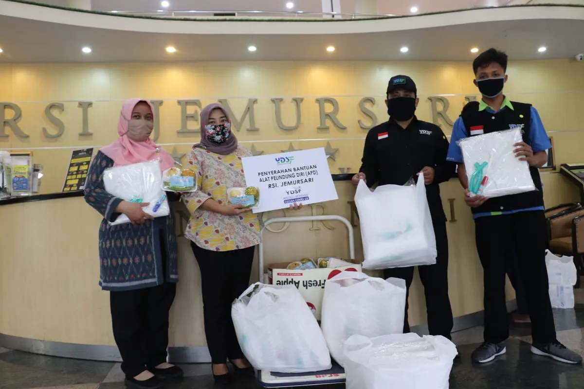 YDSF Salurkan APD dan Nutrisi Sehat ke Rumah Sakit Rujukan