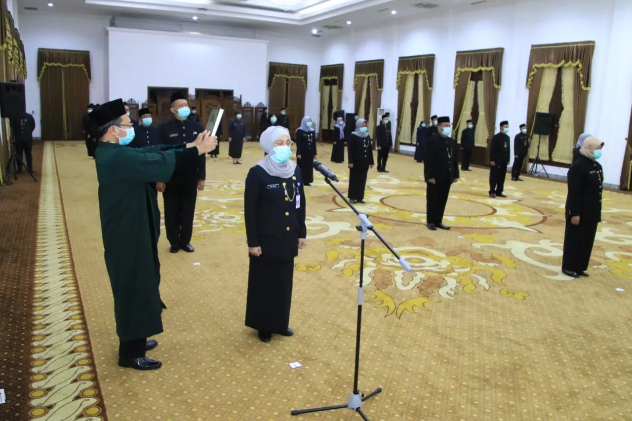Terapkan Distancing, Gubernur Jatim Lantik Pejabat di Tengah Wabah Corona