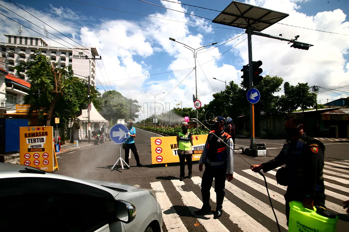 Jalan Pandegiling Surabaya ditutup, Jadi Kawasan Pysical Distancing