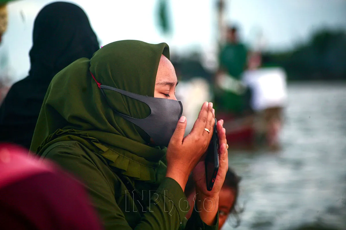 Sholawat Burdah di Selat Madura Sambut Ramadhan