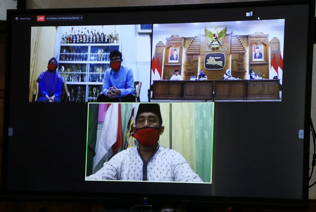 Gubernur Khofifah Beri Hadiah Khusus untuk SMAN 2 Lamongan