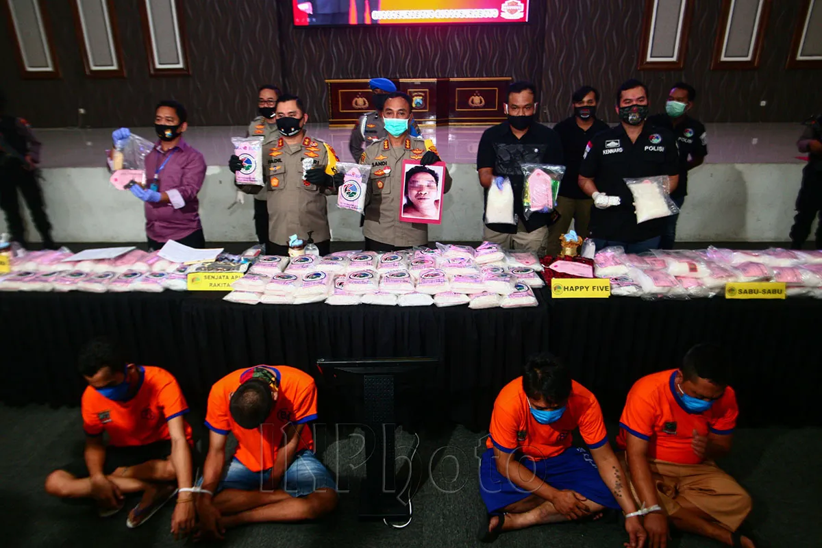 Tembak Mati Bandar Narkoba, Polisi Sita 100 Kilogram Sabu di Surabaya
