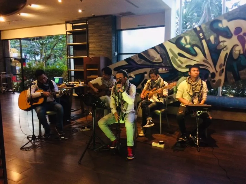  Di REGANTRIS Hotel Surabaya Amalin 10rb Bisa Nikmati Band Indie