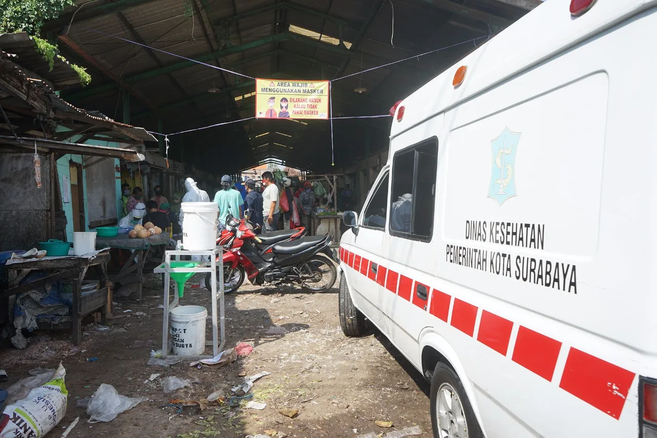  Rapid Test, Lima Pedagang Pasar di Surabaya  Reaktif Corona 