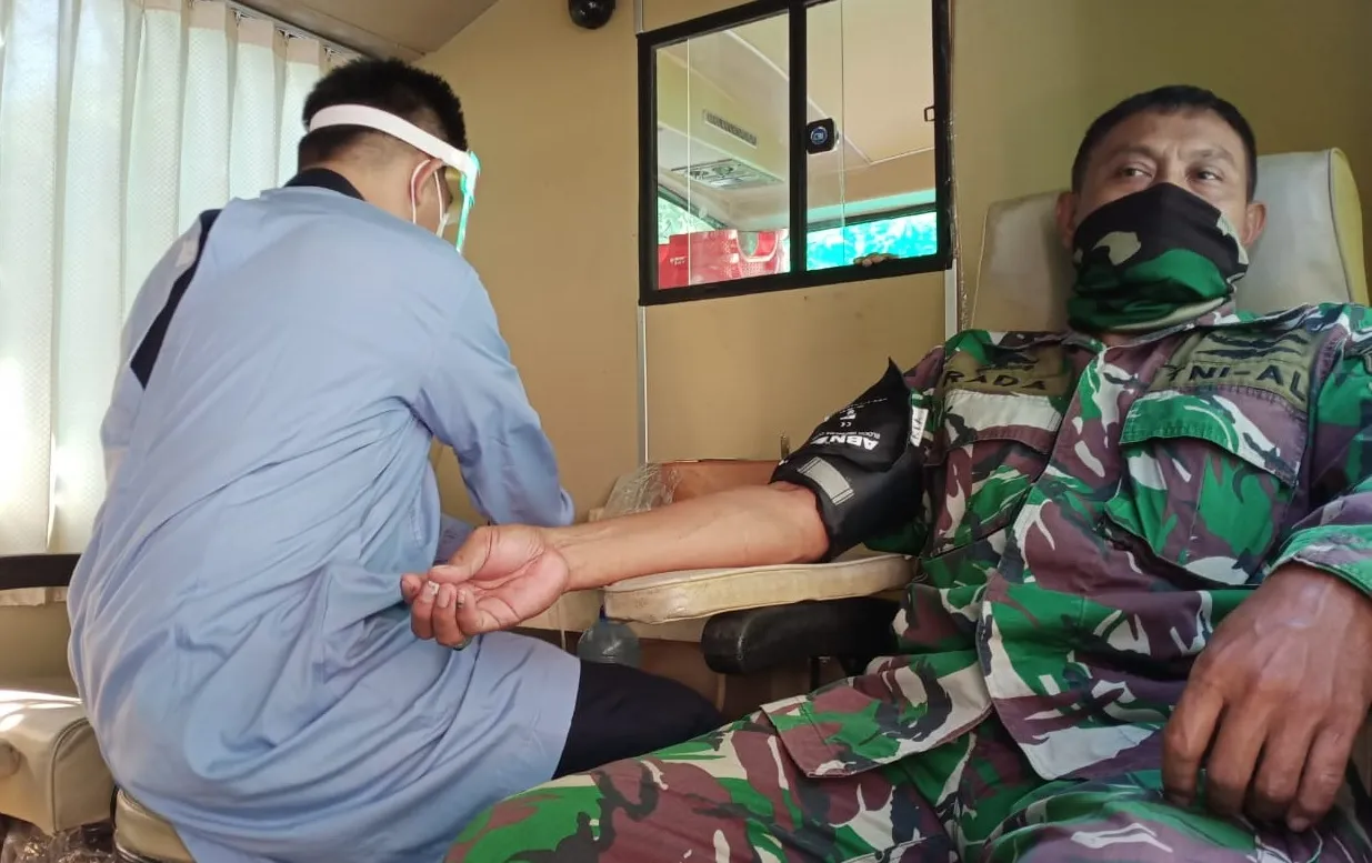 Prajurit Lanal Tegal Sumbangkan Darah untuk Kemanusiaan