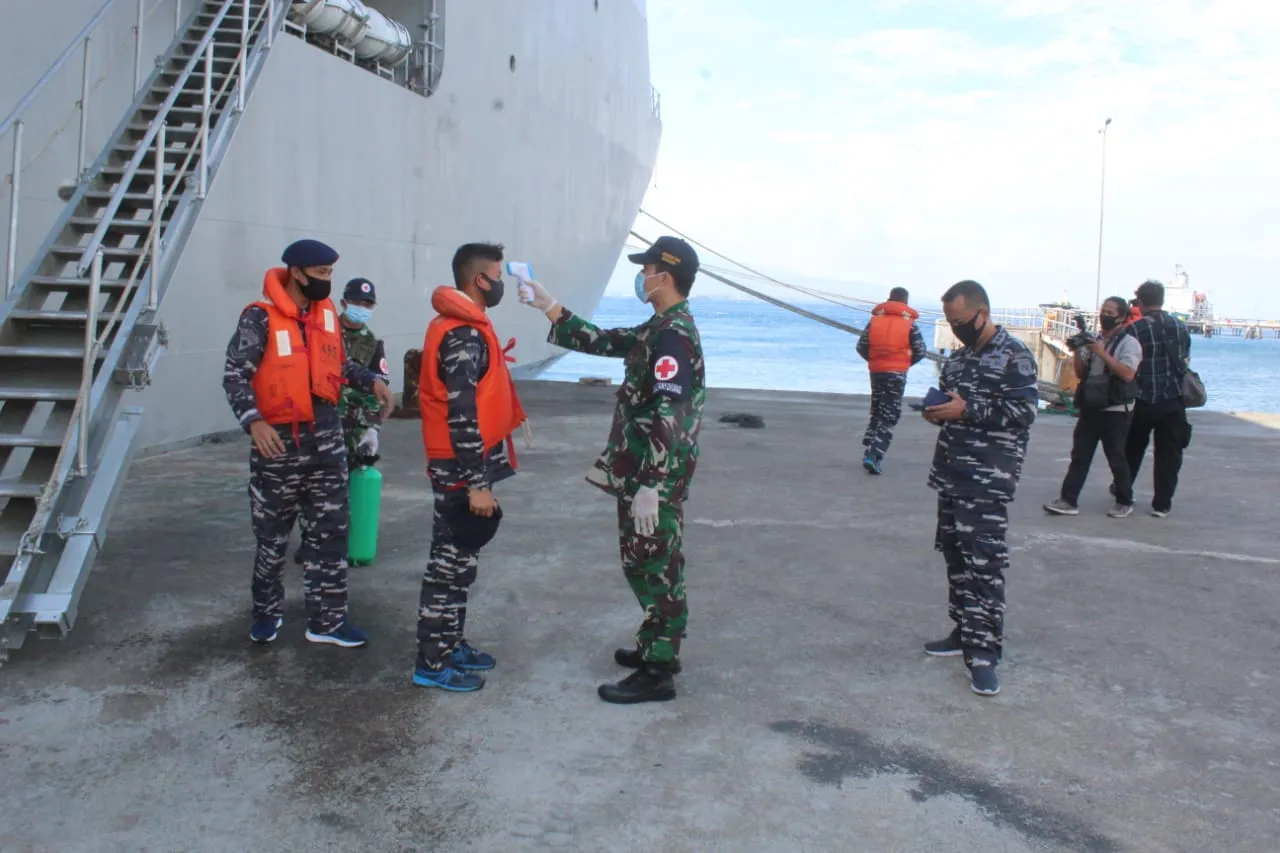 Kapal Kebanggaan TNI AL, KRI dr. Soeharso-990 Tiba di Perairan Banyuwangi