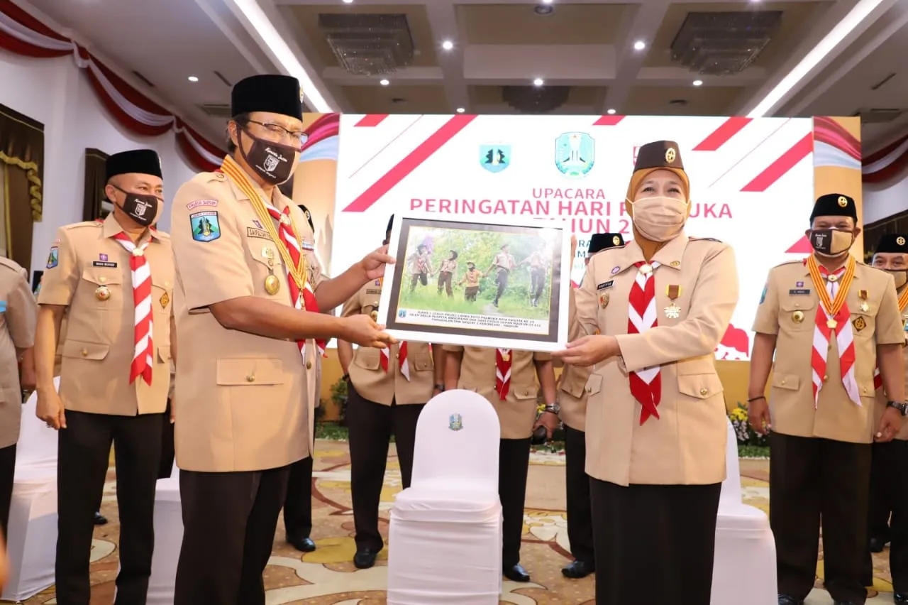 Gubernur Khofifah Minta Pramuka  Ikut Berperan Penanggulangan Covid 