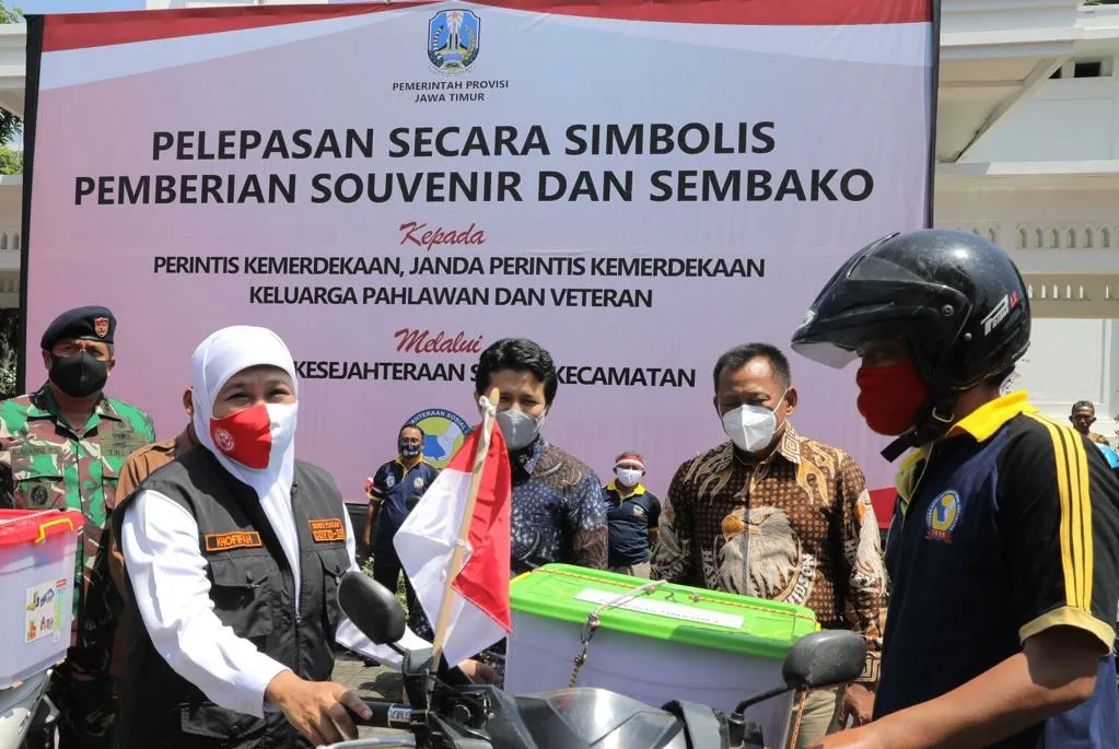 Gubernur Khofifah Kirim Bingkisan untuk Pejuang dan Keluarganya