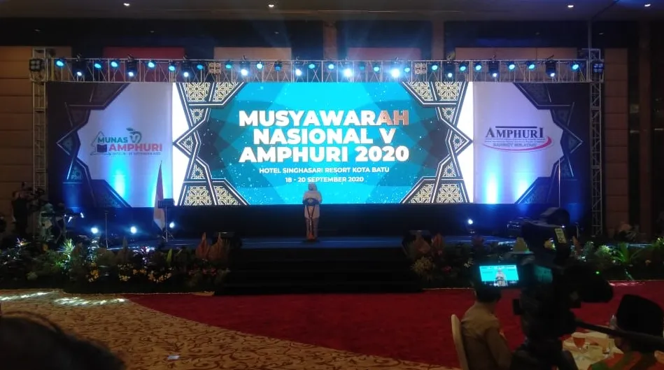 Buka Munas AMPHURI, Gubernur Khofifah Ajak Tak Lupakan Anak Yatim