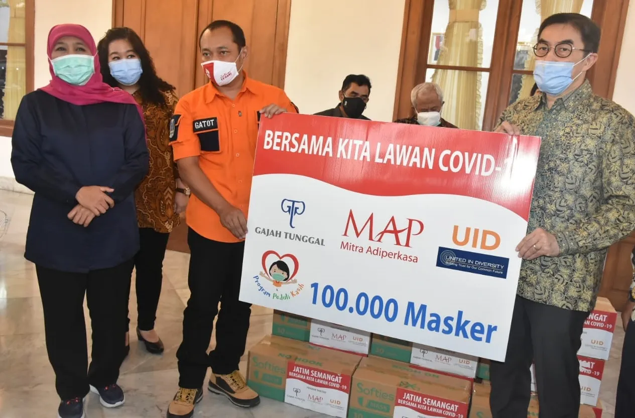 Gajah Tunggal Group Sumbang 100 Ribu Masker ke Pemprov Jatim
