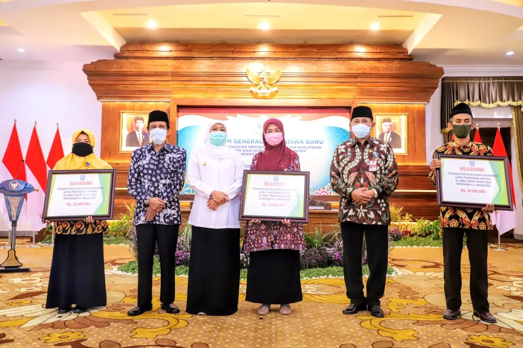 Gubernur Khofifah Kucurkan Beasiswa 11,3 Miliar Untuk 850 Guru Madin