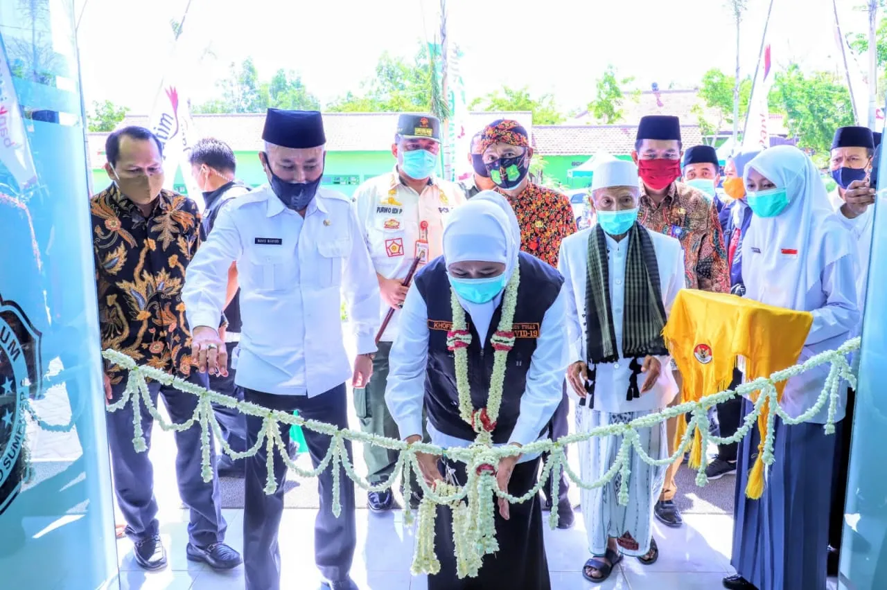 Gubernur Khofifah Resmikan Gedung SMK Boarding School Nasyrul Ulum Aengdake