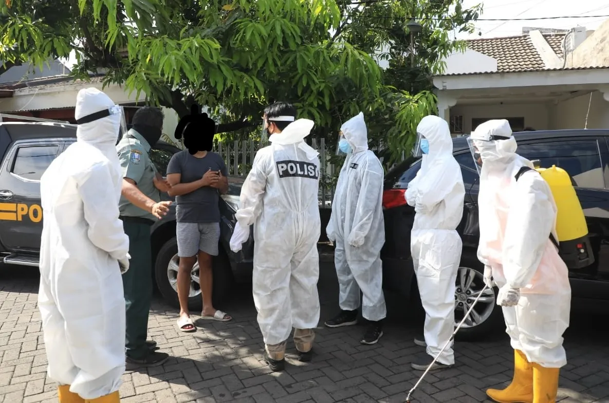 Pemprov dan Polda Jatim Gencar Jemput Pasien Covid-19
