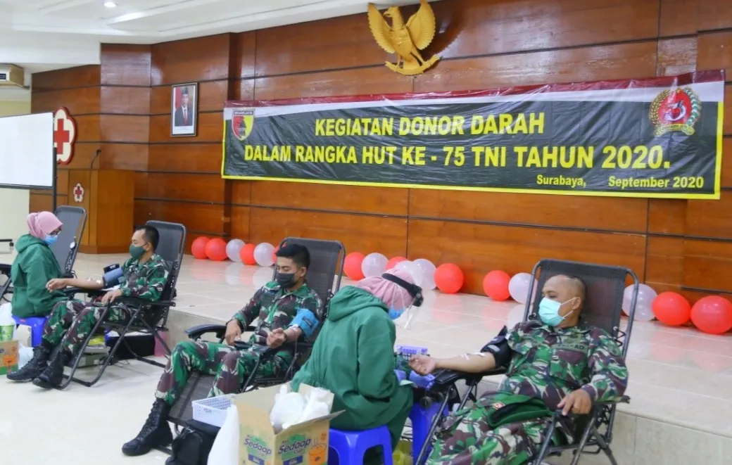 Anggota Korem 084/Bhaskara Jaya Ikuti Donor Darah