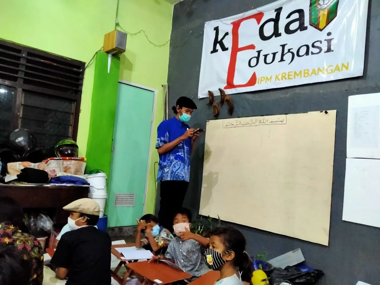 Uniknya Warung Edukasi IPM Krembangan