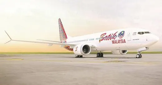Gubernur Khofifah Ajak Generasi Milenial dan Z Kenalkan Batik Jatim