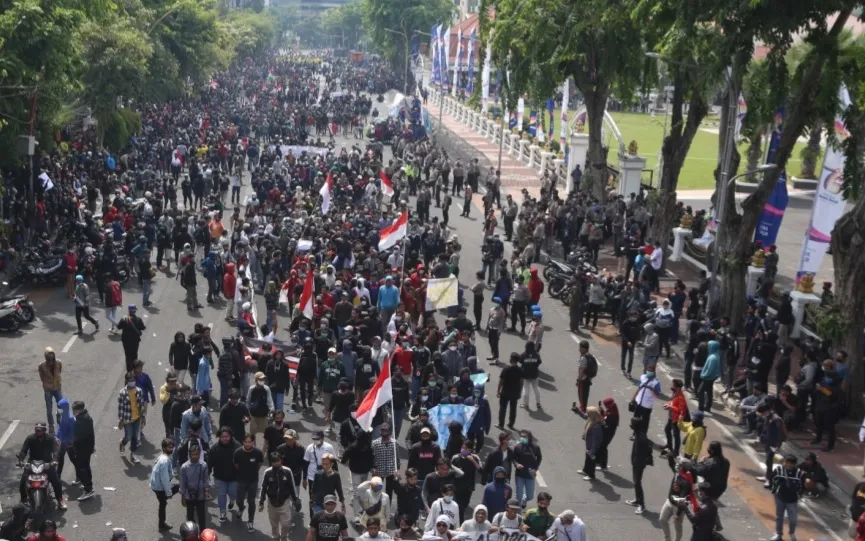 Massa Buruh Gelar Aksi, Tolak Omnibus Law Cipta Kerja