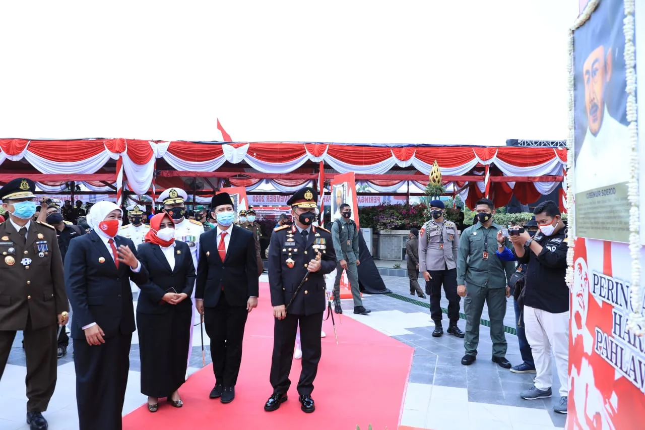 Gubernur Khofifah Ajak Masyarakat Jadi Pahlawan di Lingkungan Masing-Masing