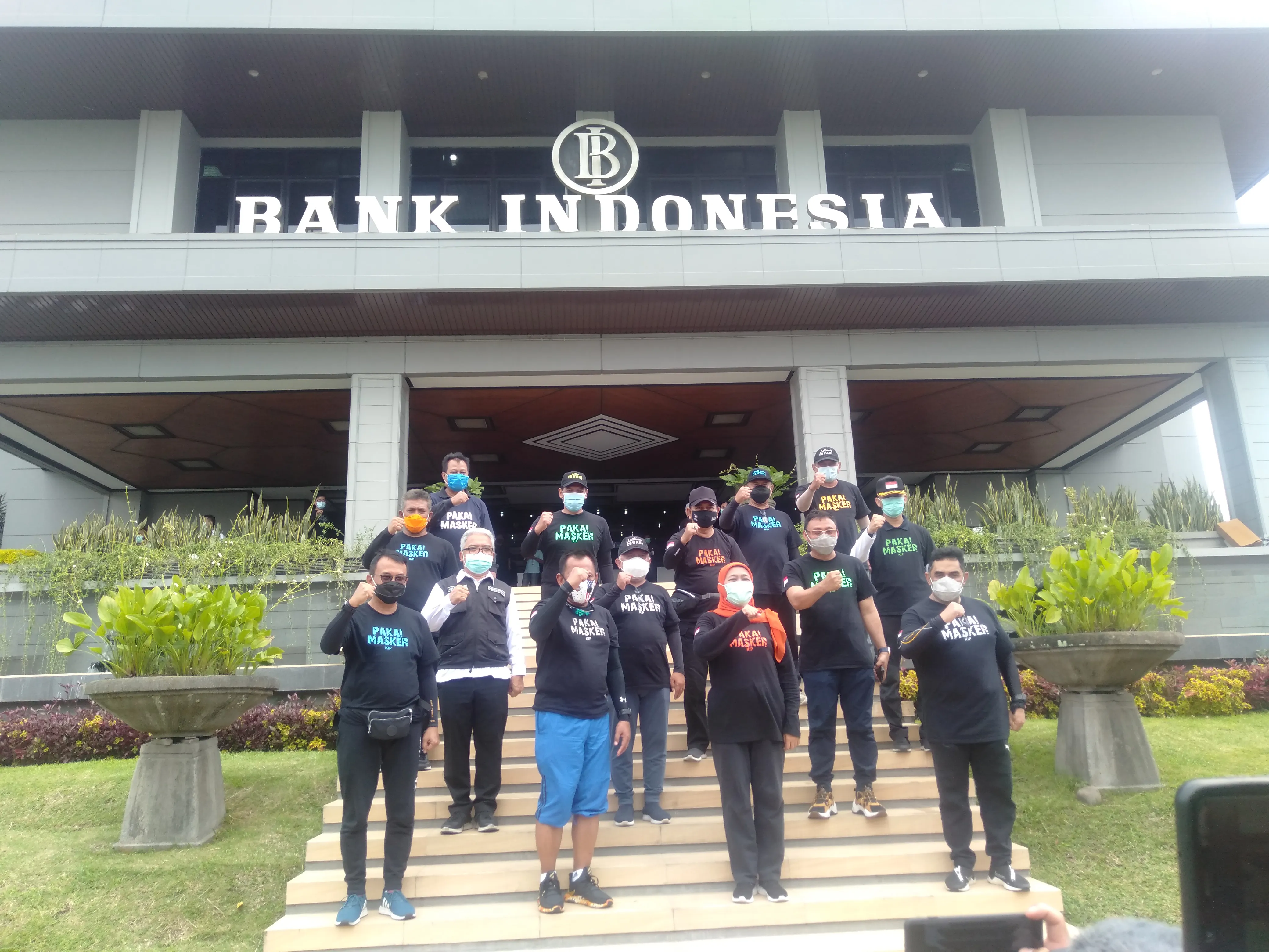 Sambang Jember, Gubernur Khofifah Gowes Pemulihan Ekonomi