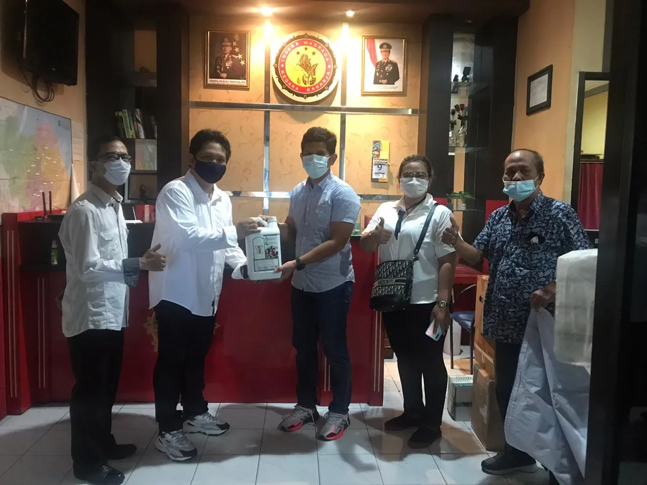 Gaperhu Salurkan Donasi Peduli Covid-19 ke Polrestabes Surabaya