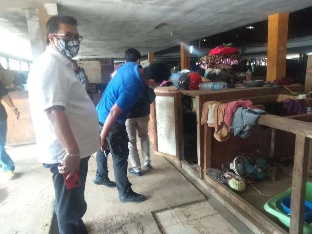 Lantai II Pasar Keputran Utara Beralih Fungsi Jadi Tempat Hunian