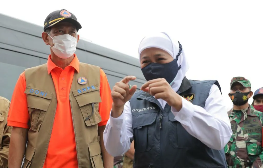 Gubernur Khofifah dan Kepala BNPB Tinjau Area Terdampak Erupsi Semeru 