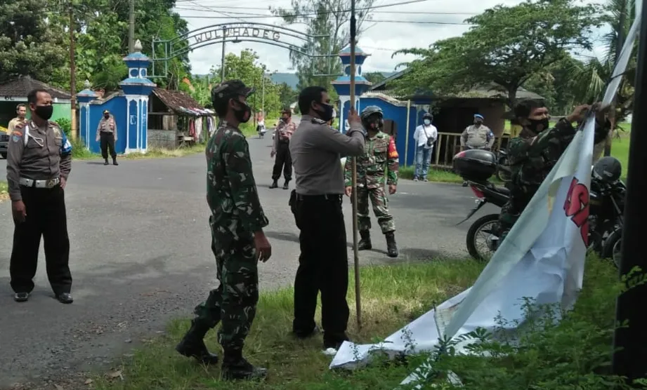 Mengarah ke SARA, Tim Gabungan Tertibkan APK Pilur Srigading 
