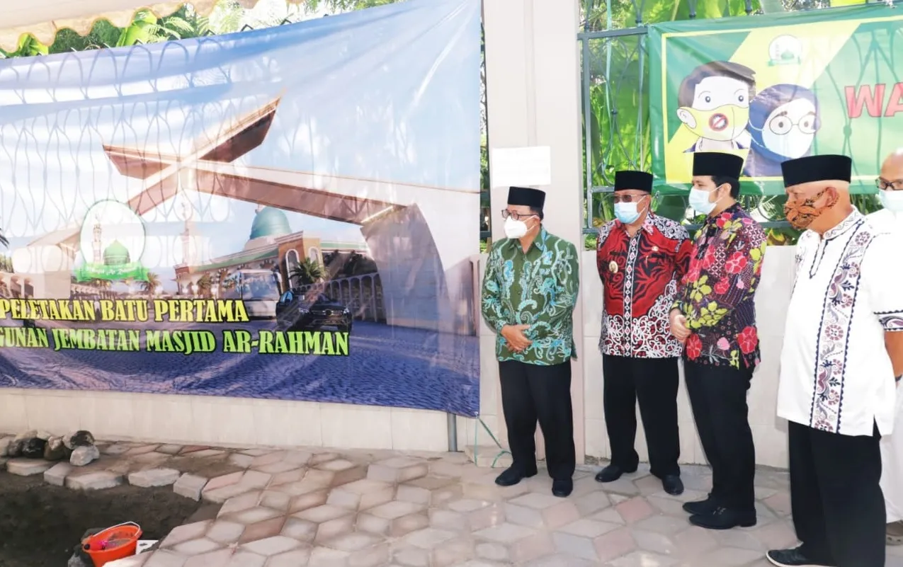 Wagub Jatim Emil, Letakkan Batu Pertama Jembatan Ar Rahman Blitar