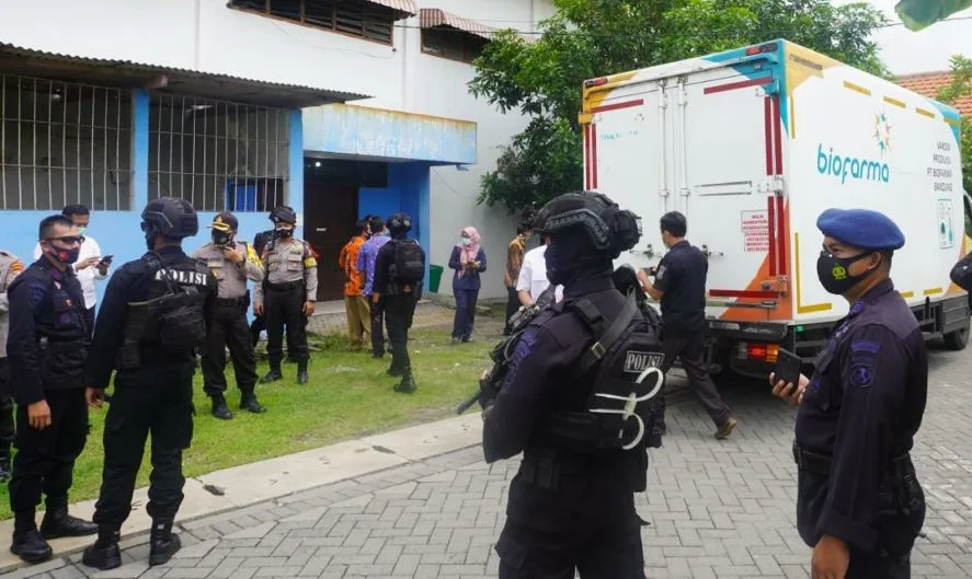Sebanyak 77.760 Vaksin Covid-19 Tiba di Jatim