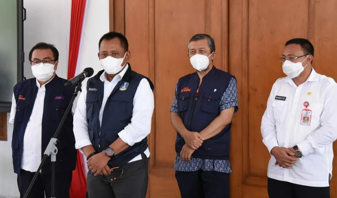 Vaksinasi Covid-19 Perdana Digelar di Gedung Grahadi Surabaya