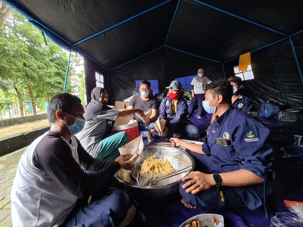 Kemensos Dirikan 6 Dapur Umum Korban Gempa Sulbar 