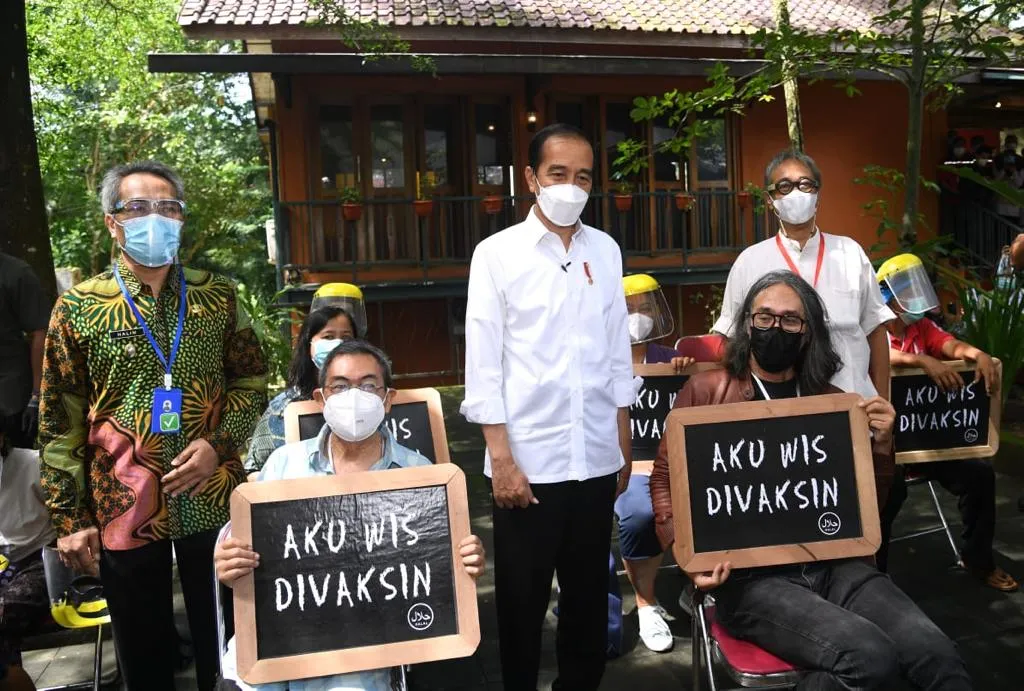 Jokowi Minta Vaksinasi dan 3T Ditingkatkan