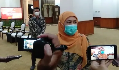 Gubernur Khofifah Ingatkan  Perusahaan Beri THR, Tidak Dicicil 