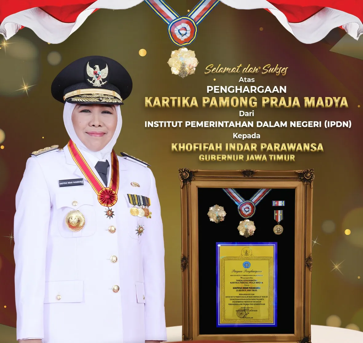 Khofifah Terima Tanda Kehormatan Kartika Pamong Praja Madya Dari IPDN