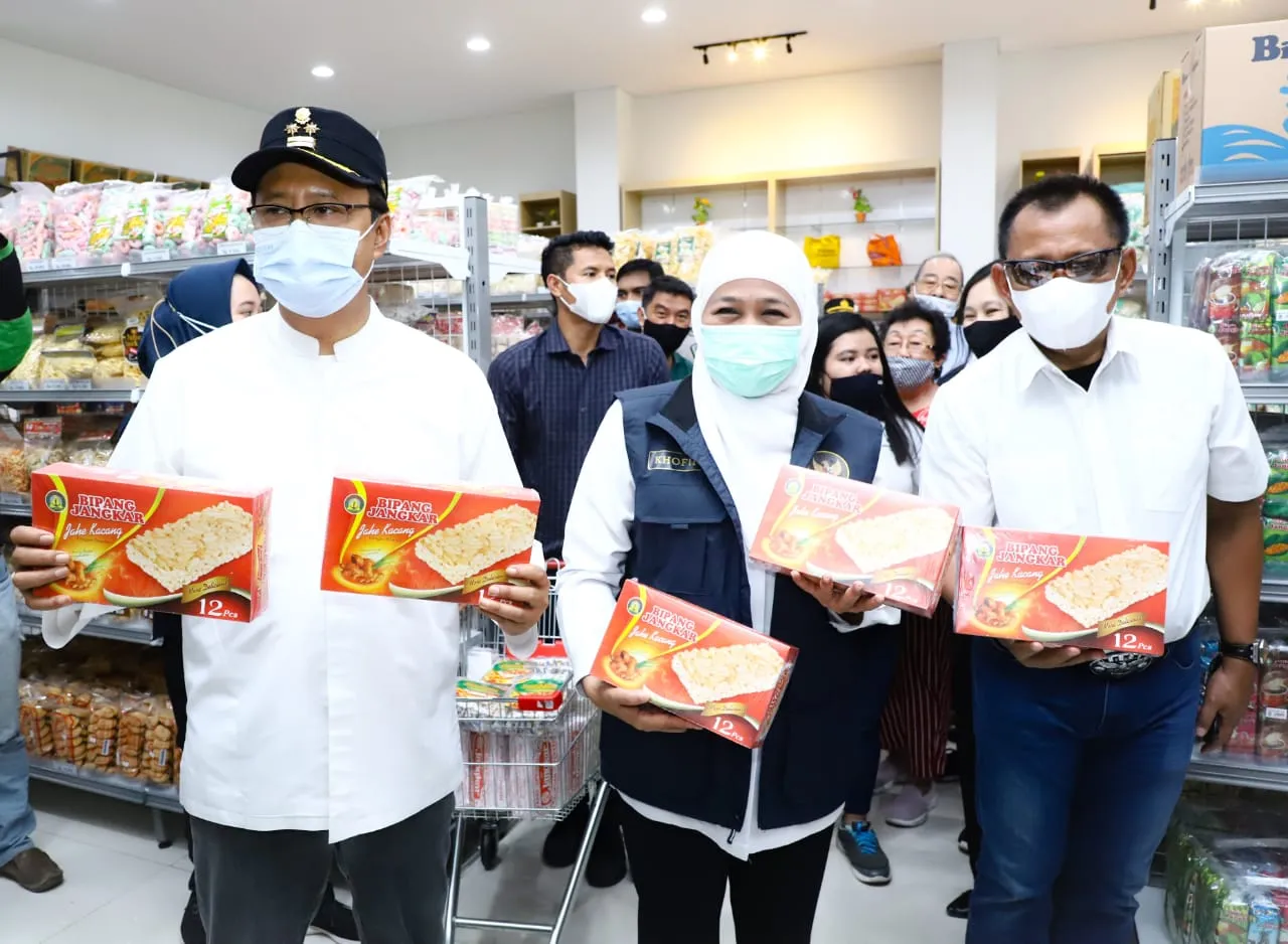 Gubernur Khofifah Pamerkan Produk Lokal Bipang Jangkar Pasuruan