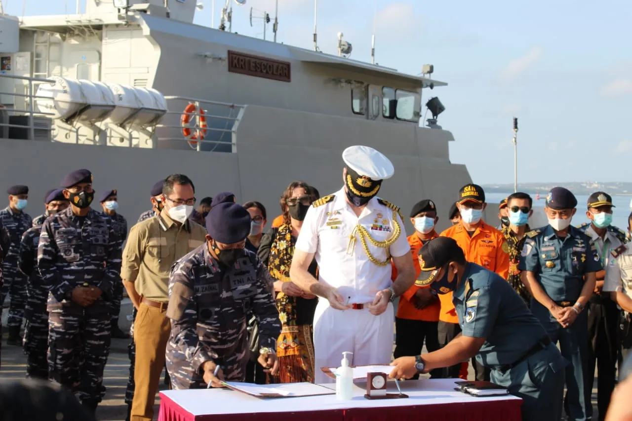 Terima Repatriasi ABK KM. Bandar Nelayan dari Kapal Perang Australia